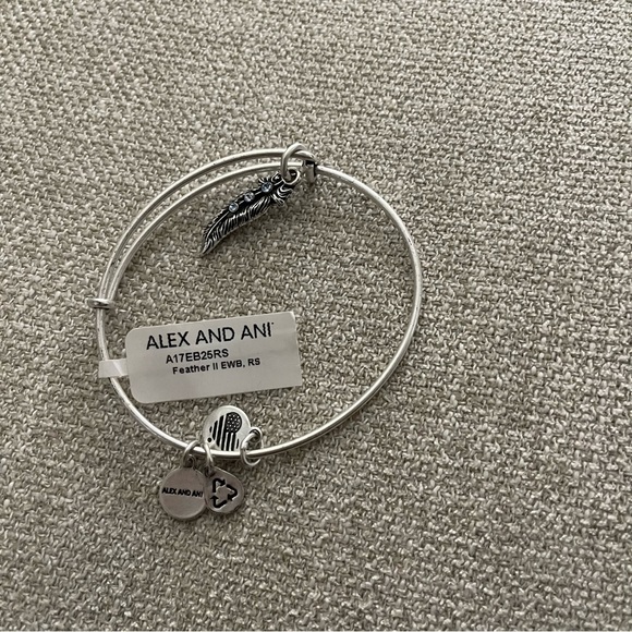 NWT Alex and Ani Feather Bracelet- Silver - Picture 4 of 4
